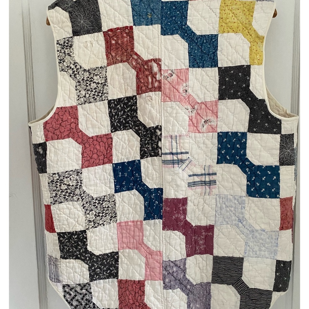 Handmade quilt vest. - Picture 2 of 8